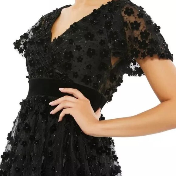 Mac Duggal Black Floral Appliqué Cocktail Midi Dress - Picture 3 of 8